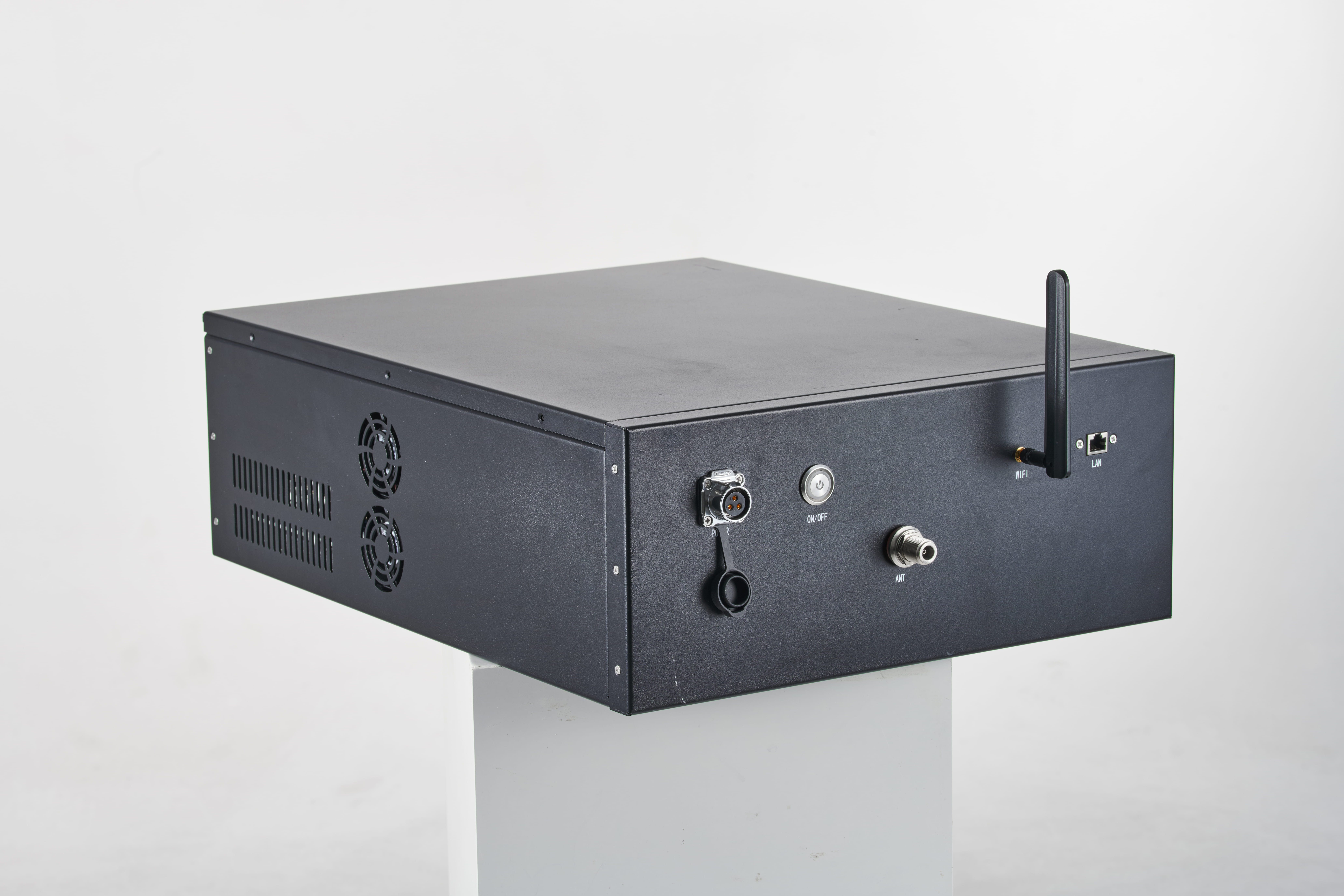 高发射基站设备 / High-Power Broadcast Base Station